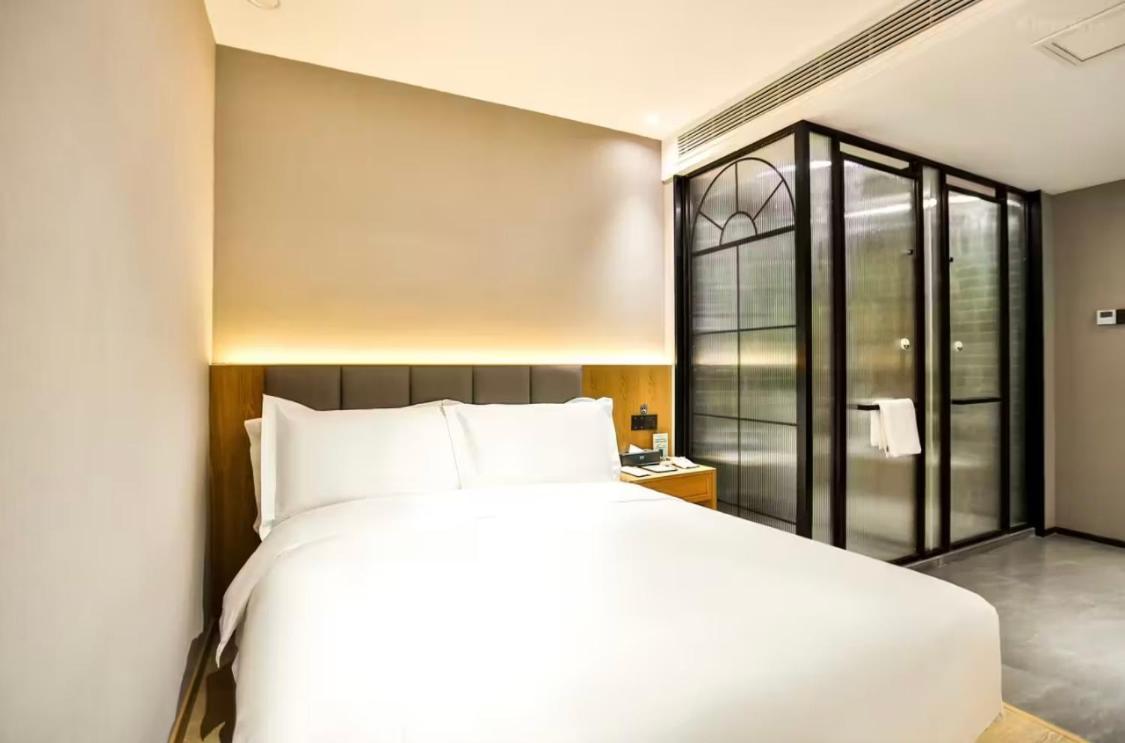 True Go Hotel - Shanghai Jing'An Temple Nanjing West Road Екстер'єр фото