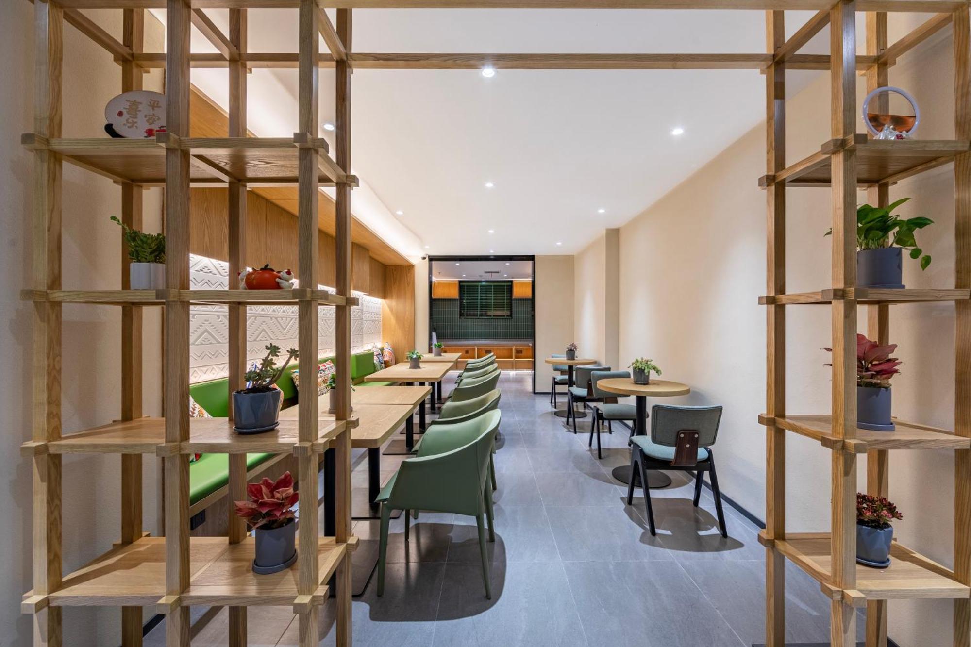 True Go Hotel - Shanghai Jing'An Temple Nanjing West Road Екстер'єр фото
