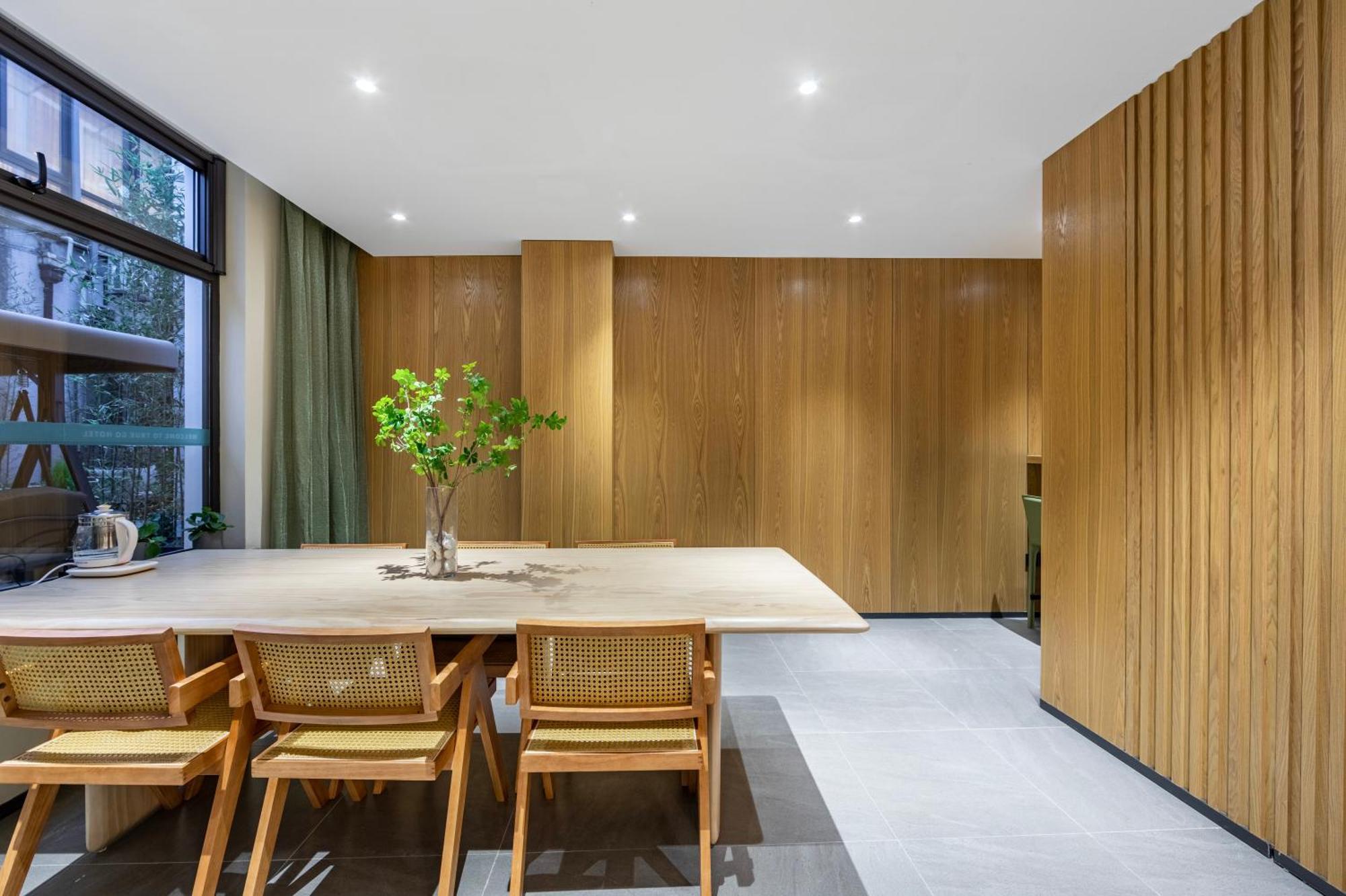 True Go Hotel - Shanghai Jing'An Temple Nanjing West Road Екстер'єр фото