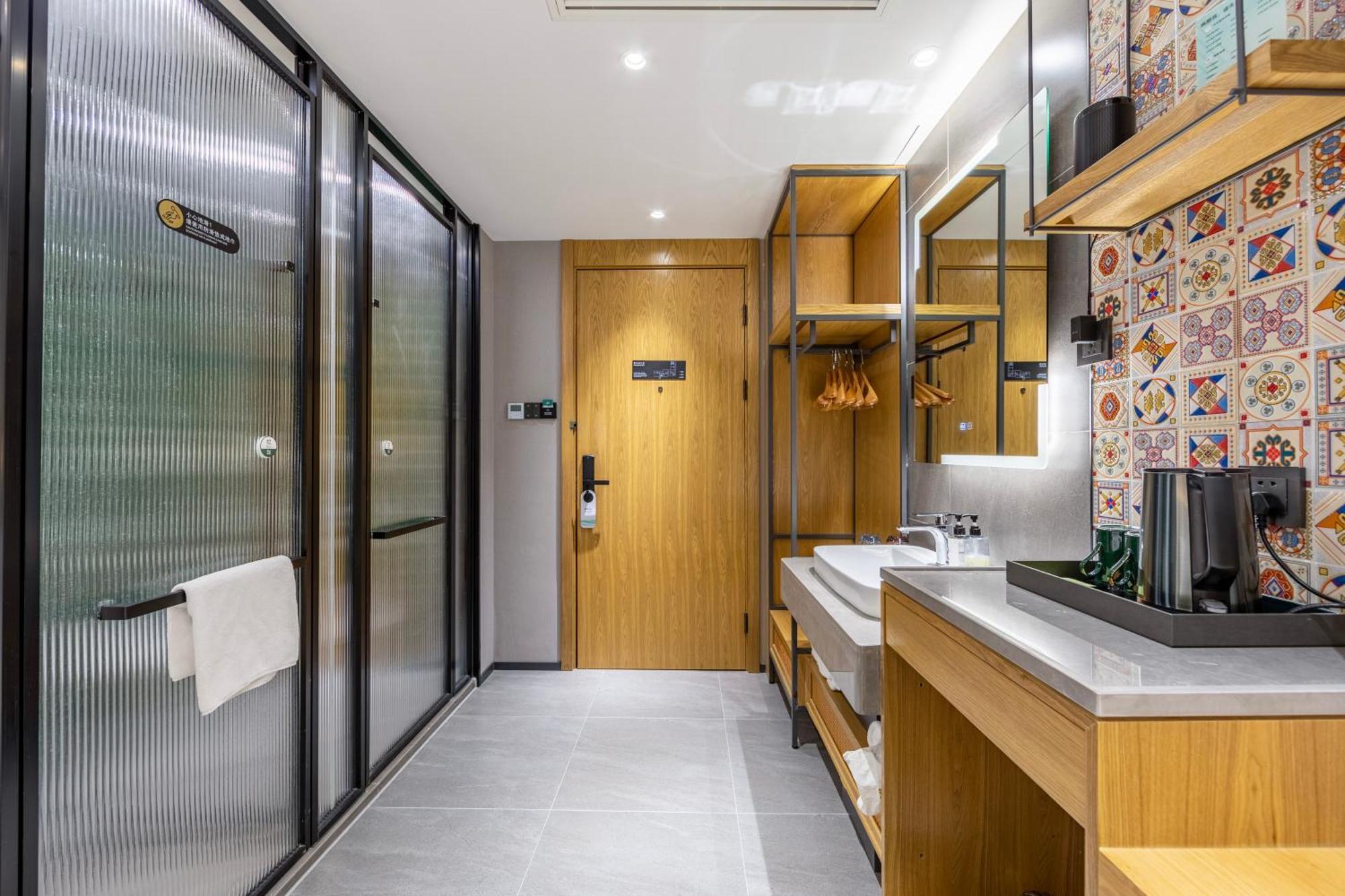 True Go Hotel - Shanghai Jing'An Temple Nanjing West Road Екстер'єр фото